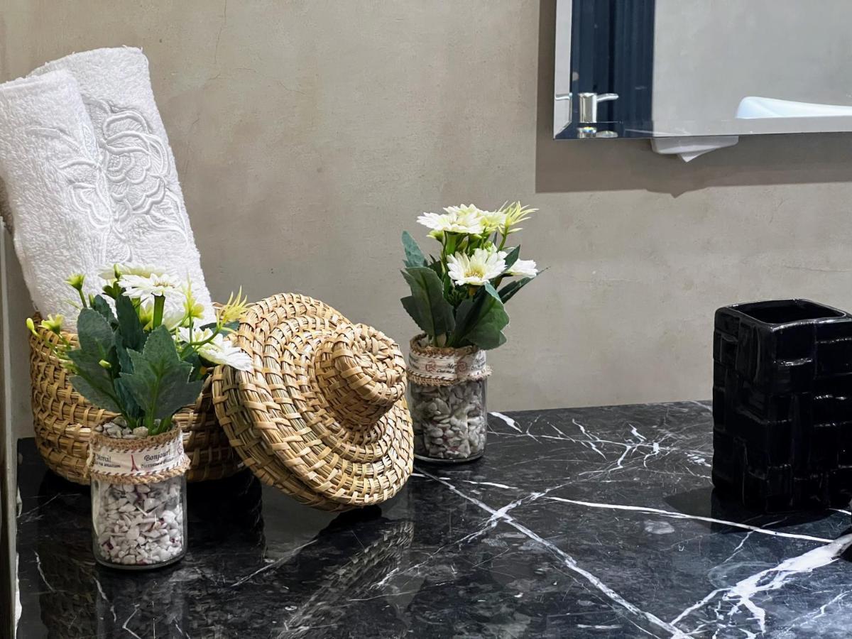 Moderne, Lumineux & Spacieux Avec Balcon -Central -Wifi-Smart Tv-Clim Marrakesh Eksteriør bilde
